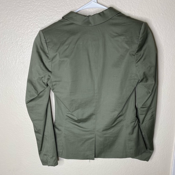 Blazer - Picture 4 of 4